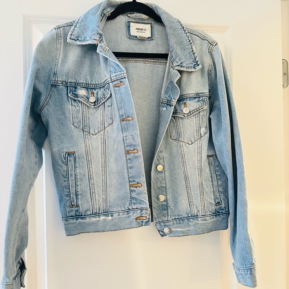 FOREVER 21 Distressed Light Wash Denim Jacket - Picture 1 of 5